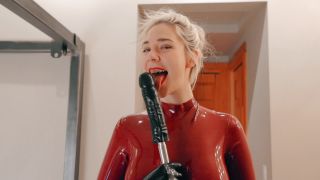 Hot Latex for Warm Fucks