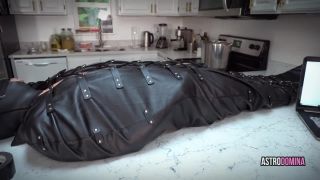 Online Porn femdom handjob