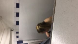 Spying on buttocks and pussy on the street